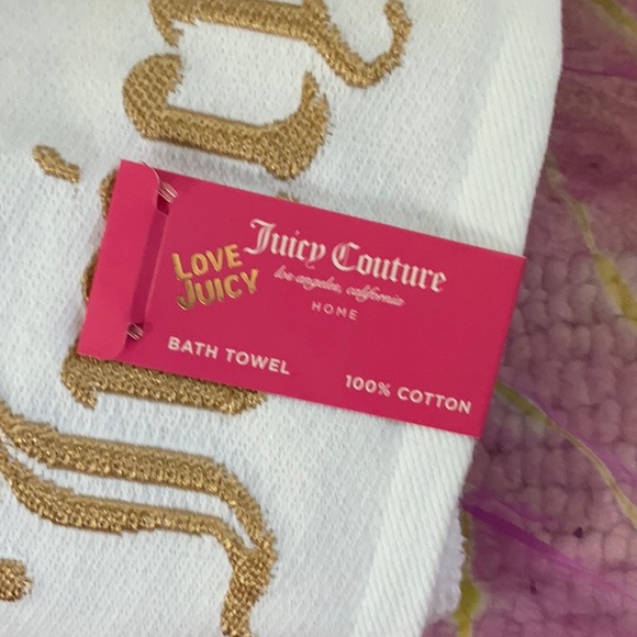 ๐2 Bath Towels, Juicy Couture Home Gold Embroidered Name Plush Oversised Set - Picture 3 of 4